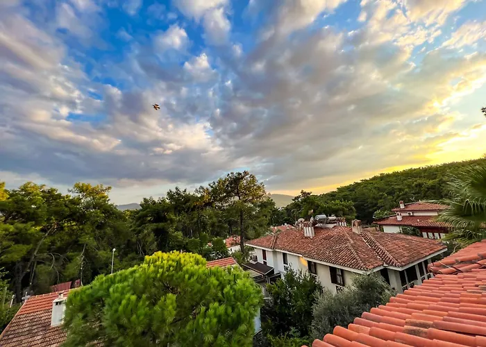 Liya Boutique Hotel & Suites